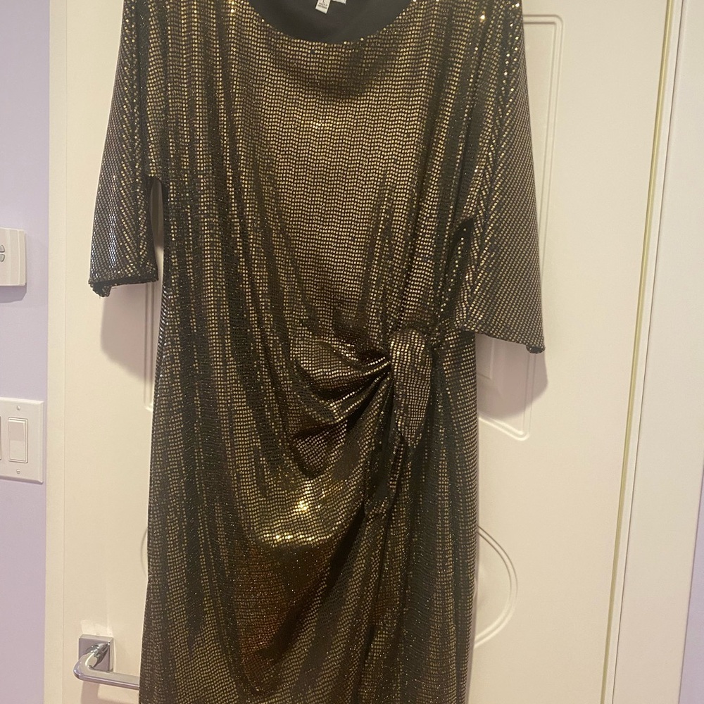 Signature by Robbie Bee Gold Dolman Sleeve Midi Dress